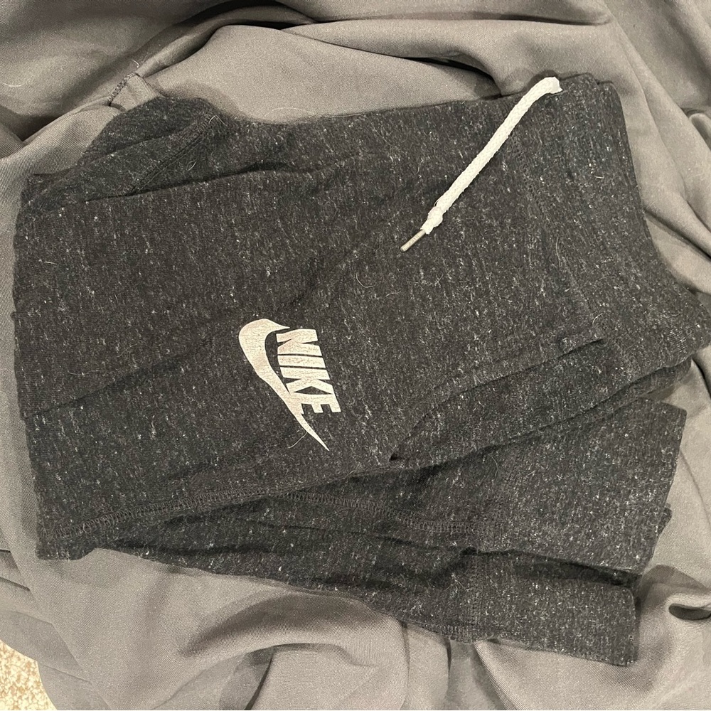 Nike sweatpants small